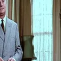 Derek Bond