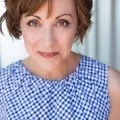 Laura Buckles