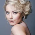 Laura Cosoi