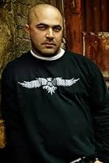 Aaron Lewis