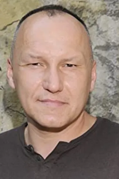 马里斯兹·贾库斯