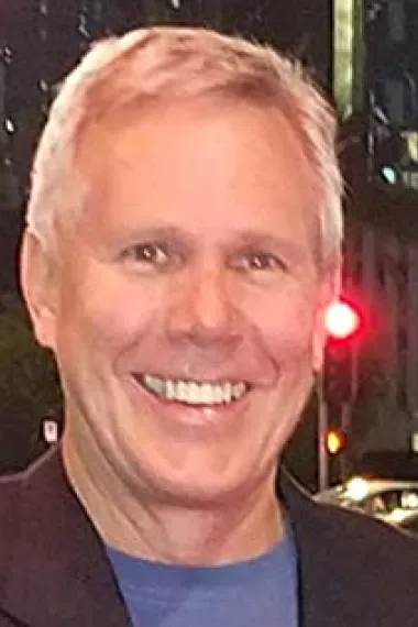 迈克尔·卢根布尔