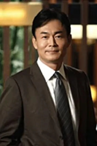 崔震东