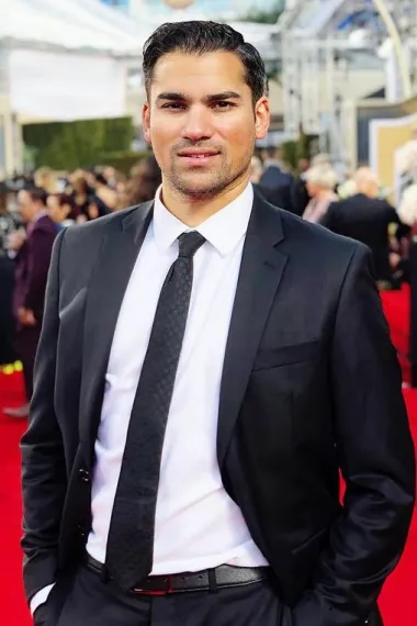 凯恩·萨菲亚里