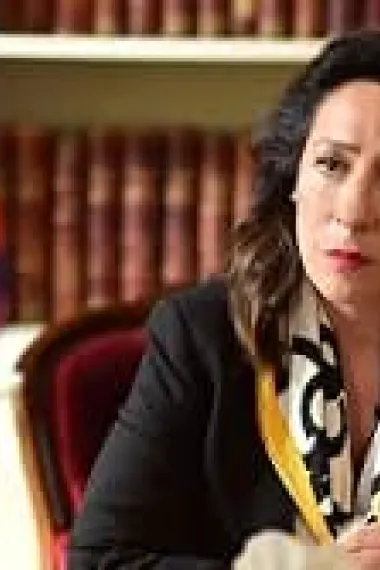 Binnur Kaya