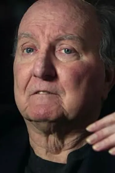 Wayne Barrett