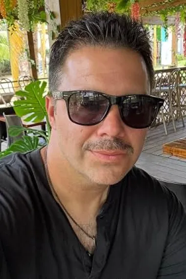 Micah Lyons