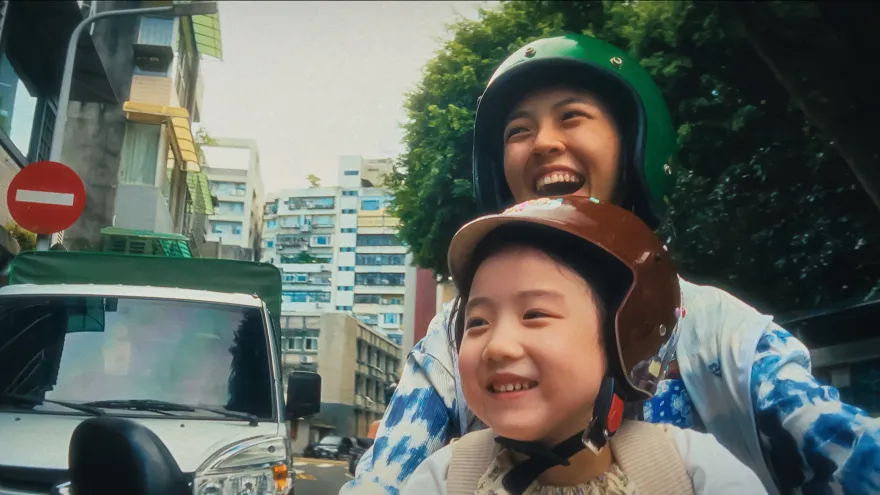 左撇子女孩 2160P 4K 下载